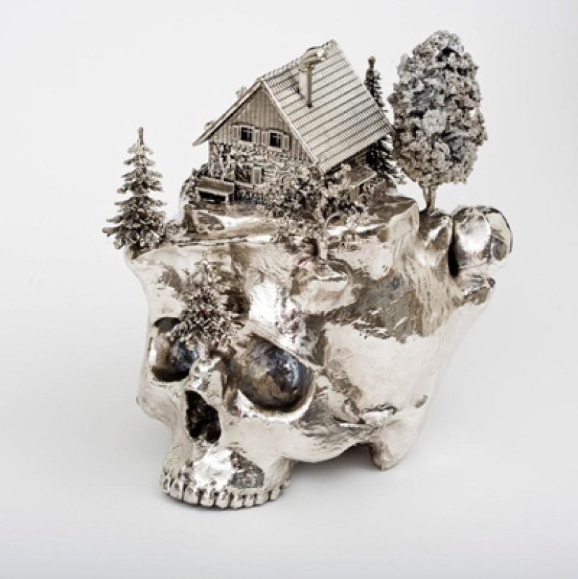 Skulls of Frodo Mikkelsen Skulls of Frodo Mikkelsen