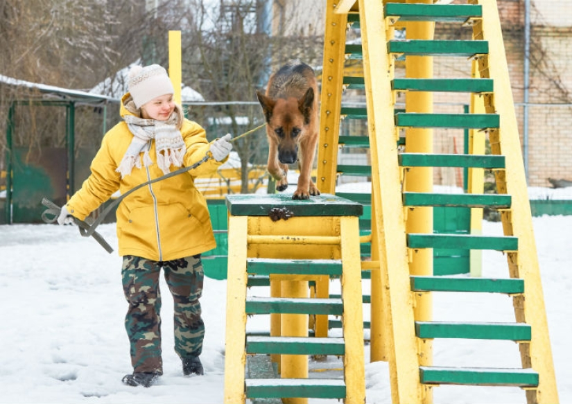 “Sol para mejor amigo”: cómo se ayudan perros y jóvenes con síndrome de Down