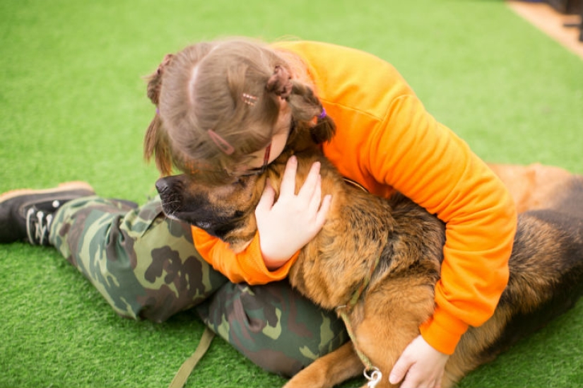 “Sol para mejor amigo”: cómo se ayudan perros y jóvenes con síndrome de Down