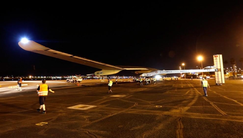 Solar Impulse completó su histórico vuelo sobre EE. UU. Solar Impulse completó su histórico vuelo sobre EE. UU.