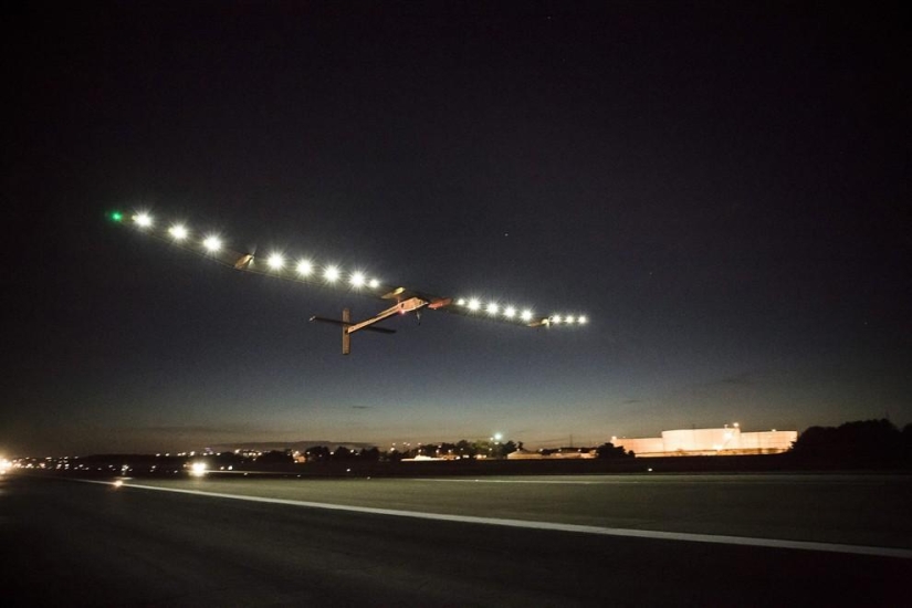 Solar Impulse completó su histórico vuelo sobre EE. UU. Solar Impulse completó su histórico vuelo sobre EE. UU.