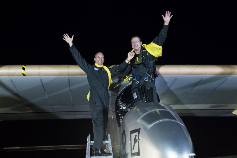 Solar Impulse completó su histórico vuelo sobre EE. UU. Solar Impulse completó su histórico vuelo sobre EE. UU.