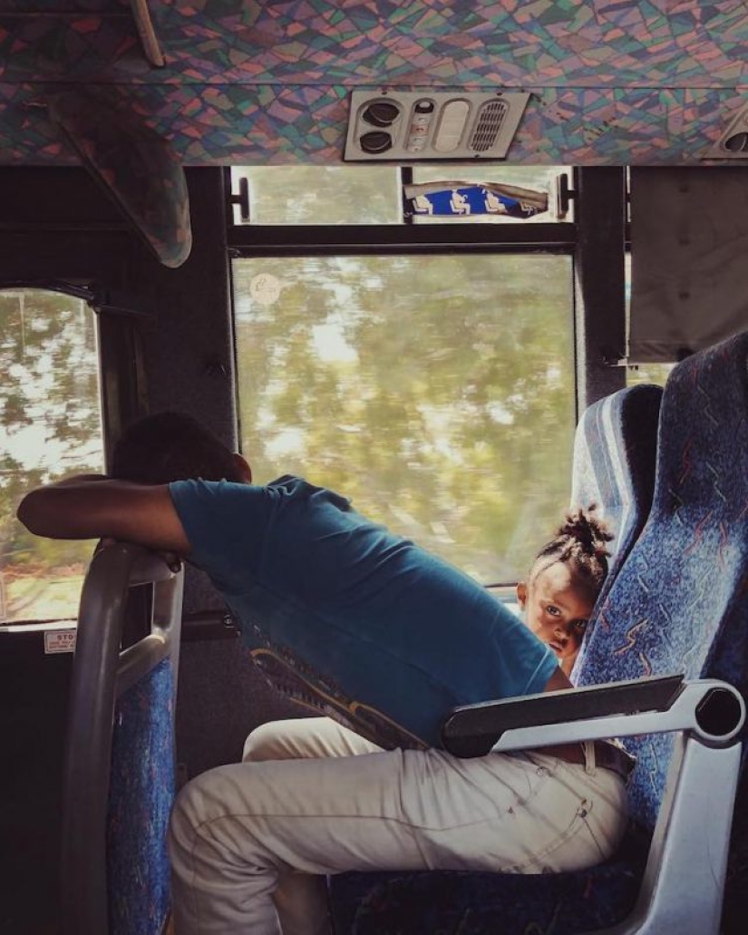 "Sonríe, estás en la cámara oculta!": chica fotógrafo toma fotos increíbles de extraños en un iPhone