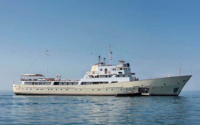 Soviet reconnaissance ship turned into a super-luxury yacht Soviet reconnaissance ship turned into a super-luxury yacht