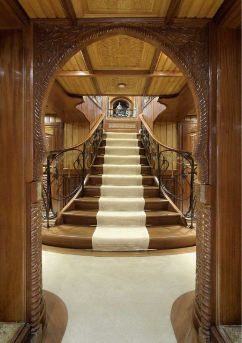 Soviet reconnaissance ship turned into a super-luxury yacht Soviet reconnaissance ship turned into a super-luxury yacht