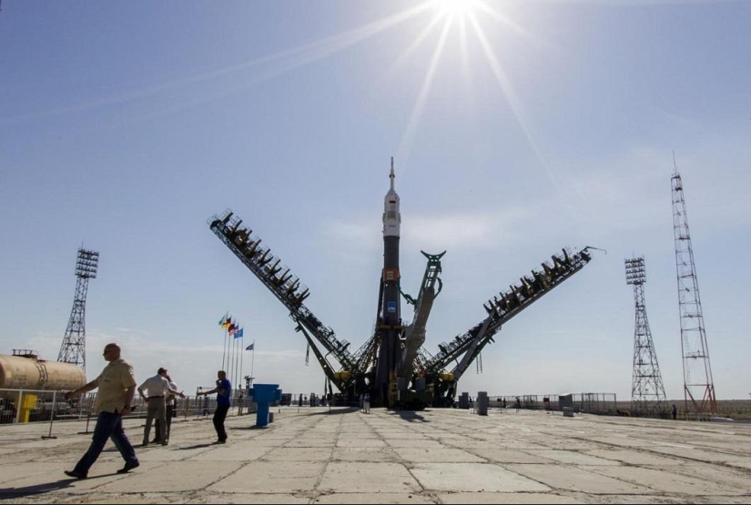 Soyuz lanzada desde Baikonur con una expedición a la ISS Soyuz lanzada desde Baikonur con una expedición a la ISS