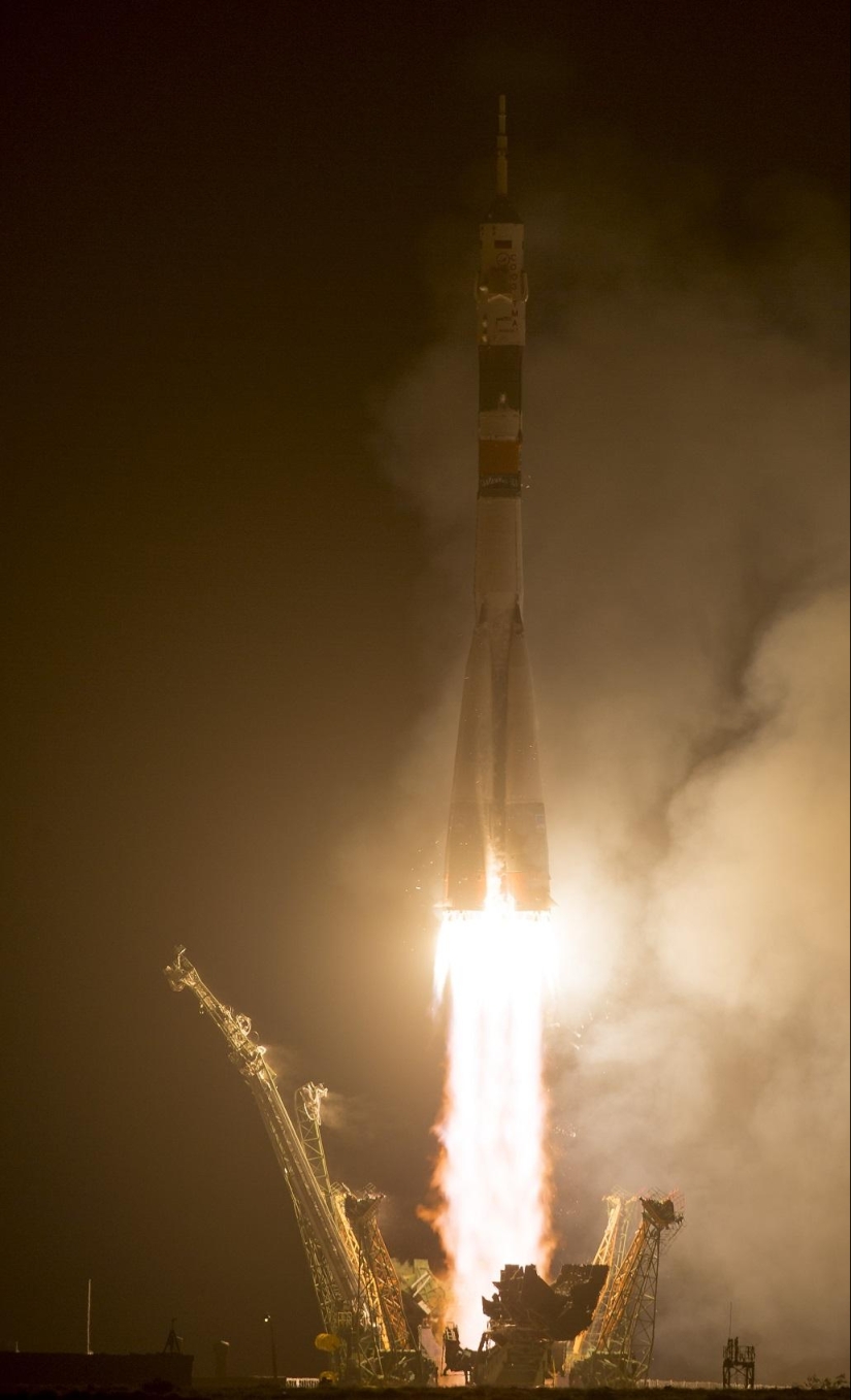 Soyuz lanzada desde Baikonur con una expedición a la ISS Soyuz lanzada desde Baikonur con una expedición a la ISS