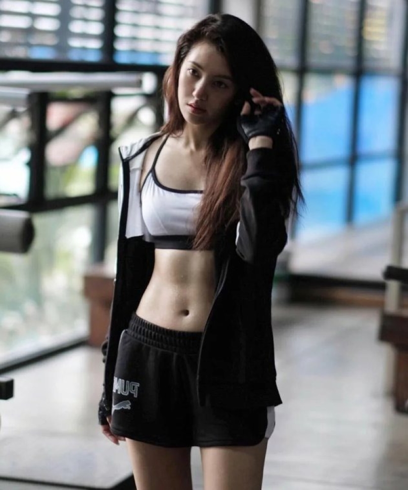 Sports Asian girls. Many admire their beauty Sports Asian girls. Many admire their beauty
