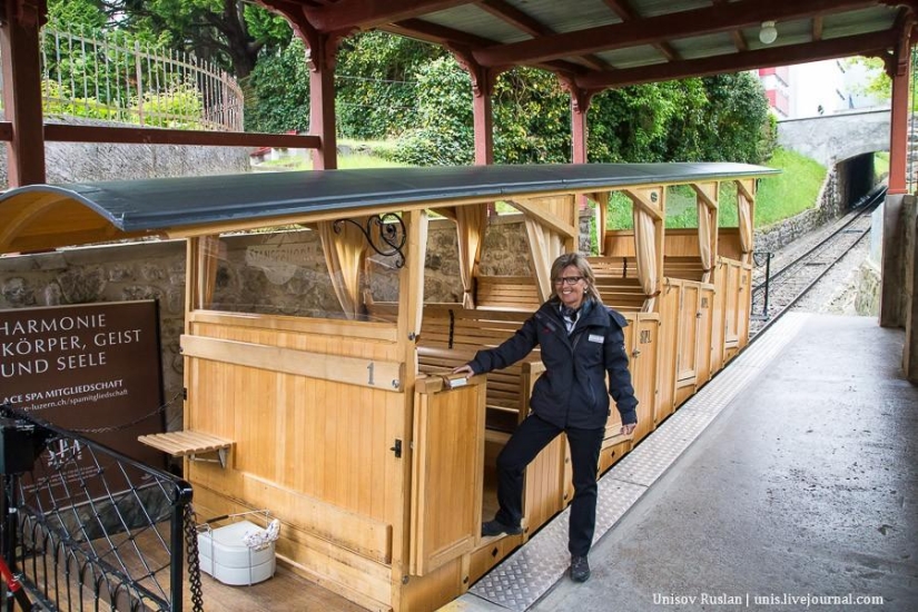 Stanserhorn Cabrio - cabina de teleférico de dos pisos