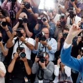 Stars take selfies in Cannes