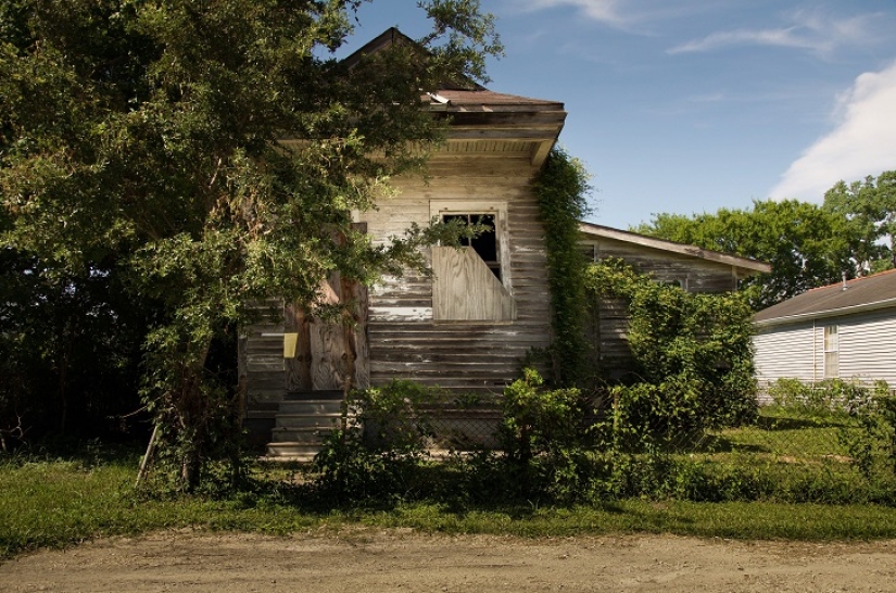 Steps to Nowhere: New Orleans 10 Years After Hurricane Katrina