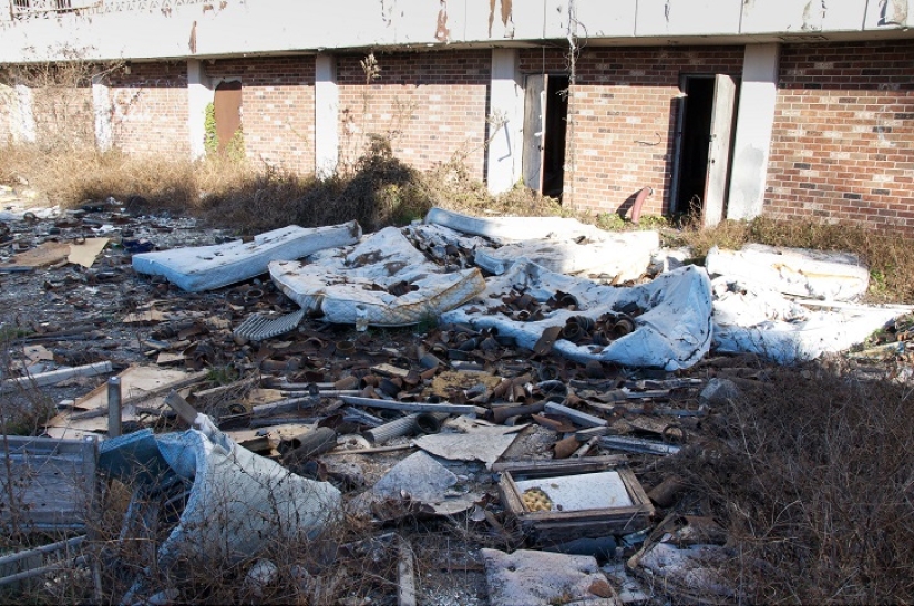 Steps to Nowhere: New Orleans 10 Years After Hurricane Katrina