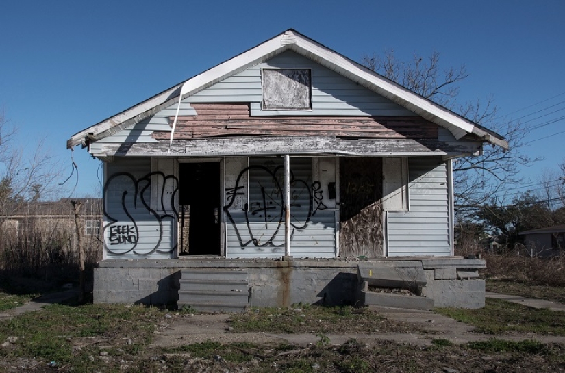 Steps to Nowhere: New Orleans 10 Years After Hurricane Katrina