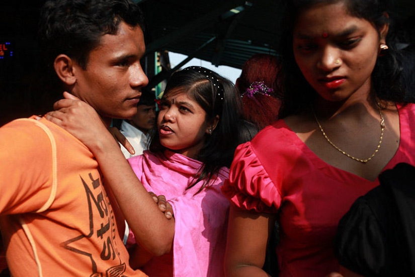 Stolen Childhood - Girl Prostitutes from Bangladesh