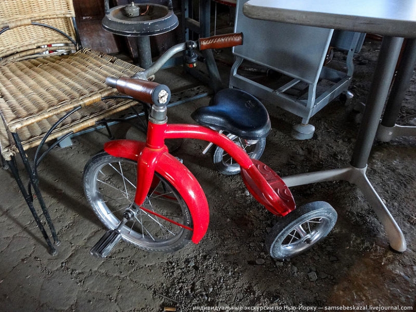 Store of used construction goods