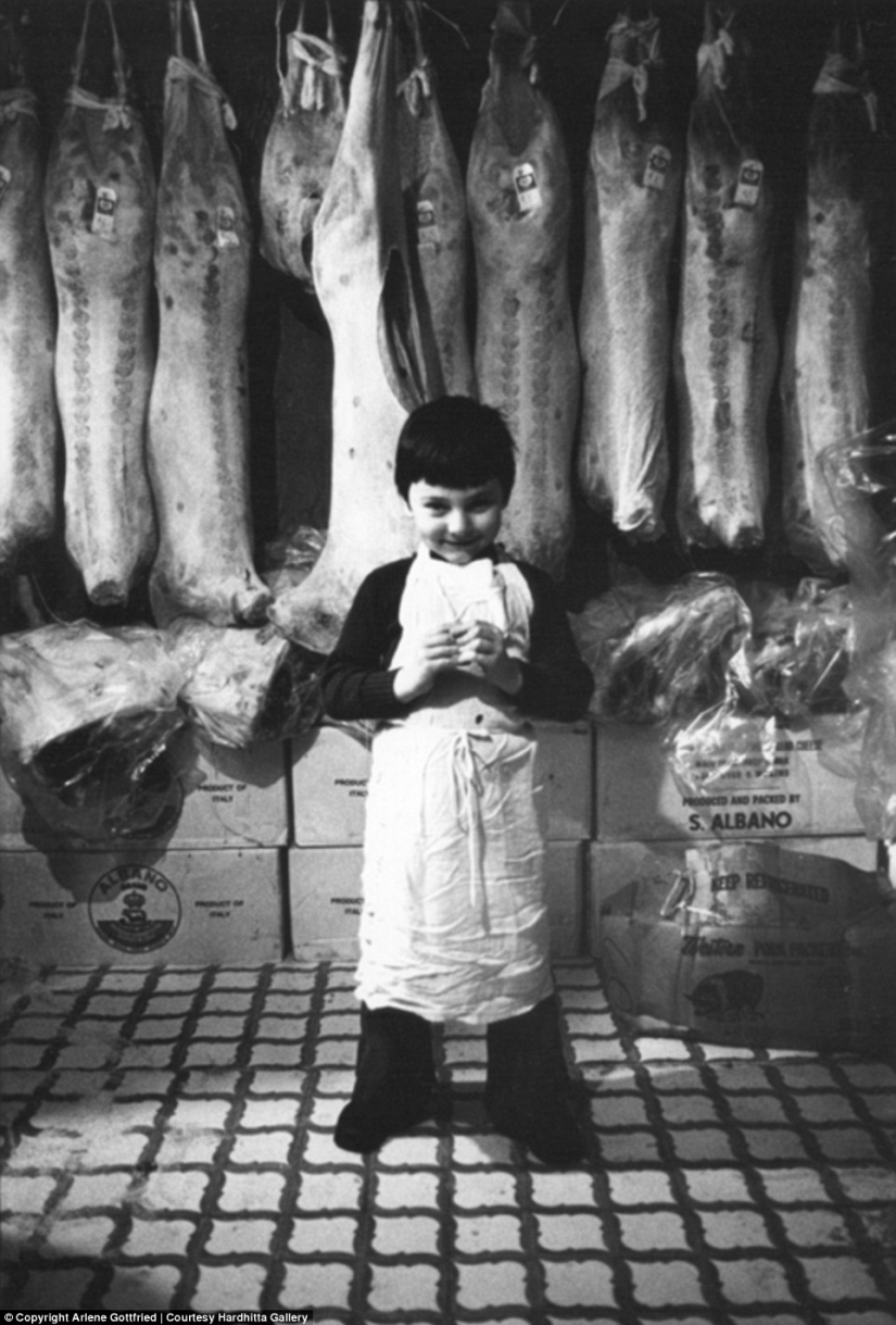 Strange characters of New York in the lens of Arlene Gottfried from the 1970s to the present day Strange characters of New York in the lens of Arlene Gottfried from the 1970s to the present day