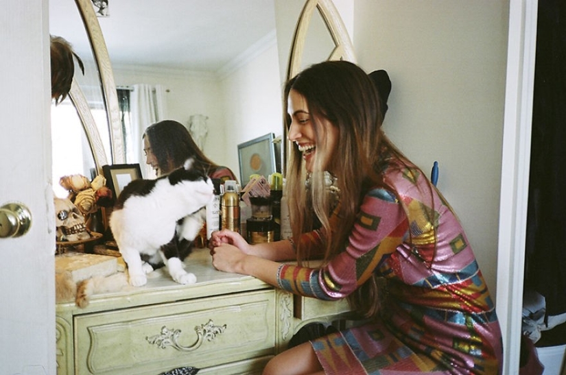 Strong, independent women of New York and their mustachioed companions