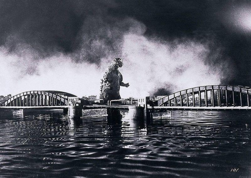 Surprising facts about the first "Godzilla"