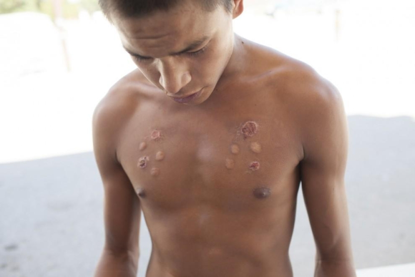 Surreal photos from the life of modern Oglala Lakota Indians Surreal photos from the life of modern Oglala Lakota Indians