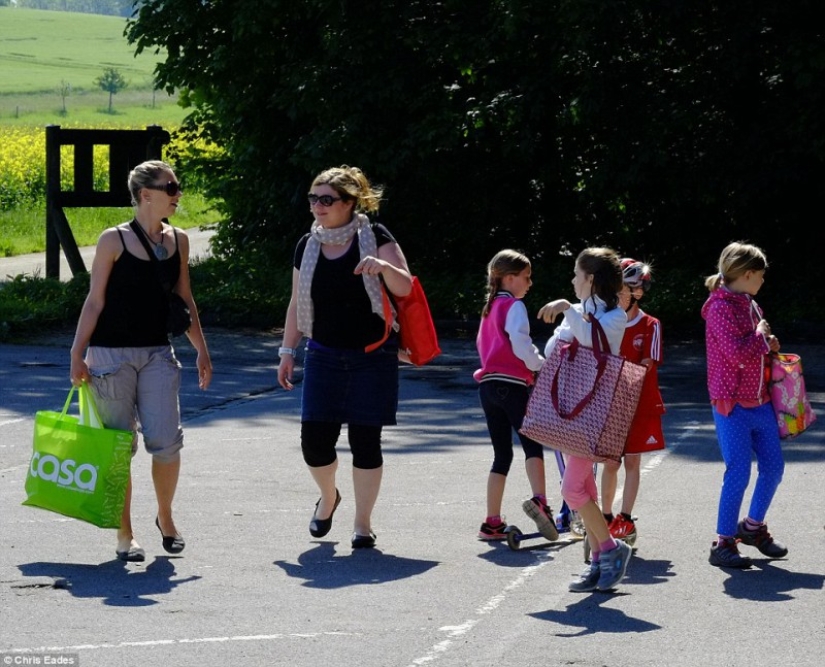 Swiss millionaires accused of racism for refusing to accept migrants