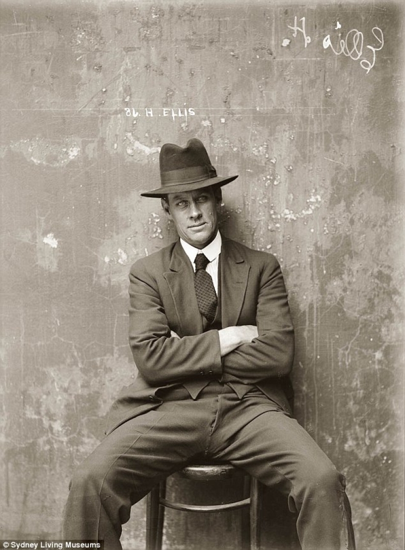 Sydney's Criminal underground of the 1920s and 1940s: rare photos from the police archive Sydney's Criminal underground of the 1920s and 1940s: rare photos from the police archive