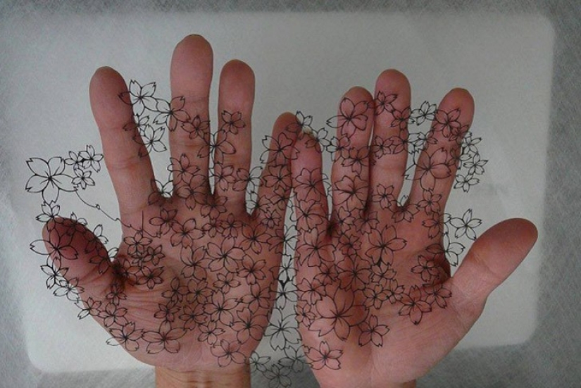 Tallado en papel por el artesano japonés Akira Nagaya