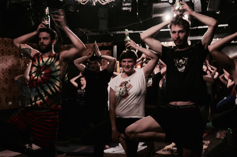 That's our way — beer yoga conquers the world That's our way — beer yoga conquers the world