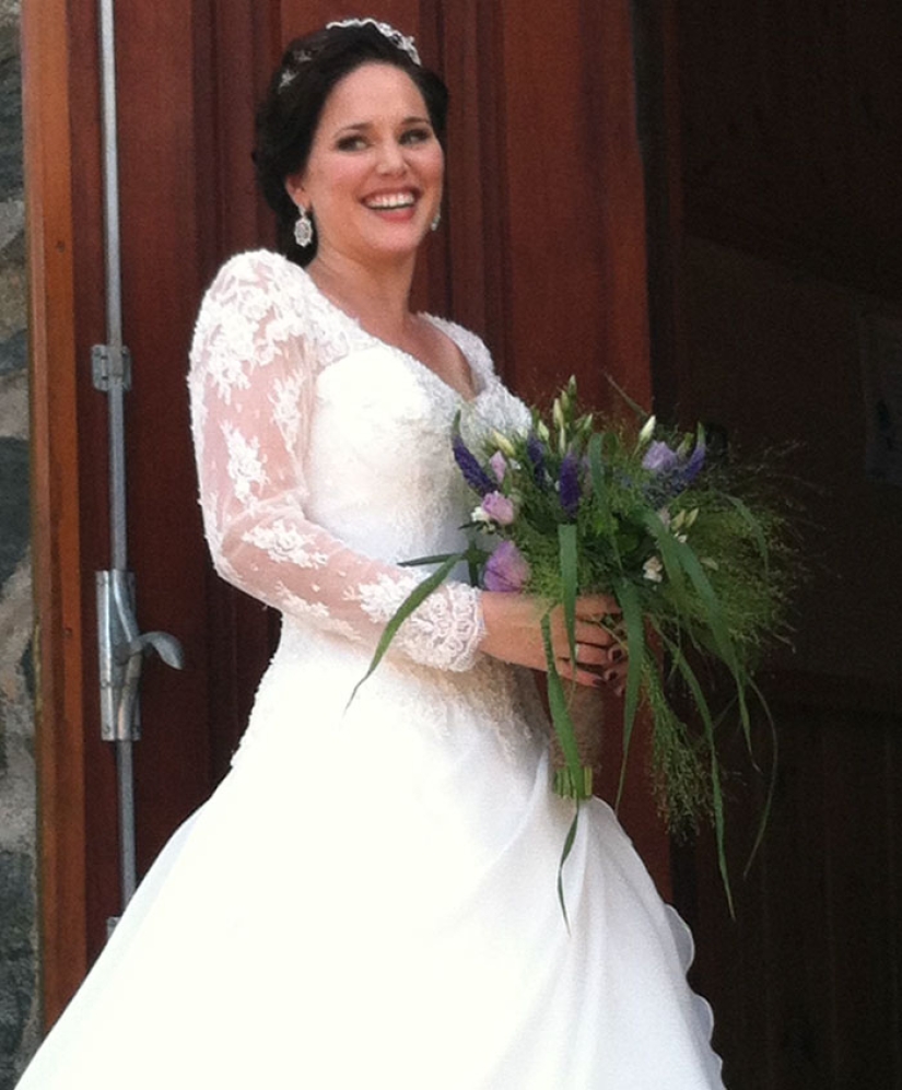 That's what happens if you don't hire a professional photographer for a wedding