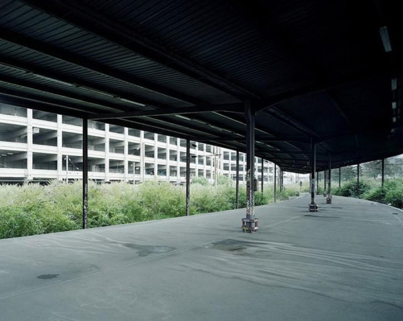 The abandoned railway of Paris