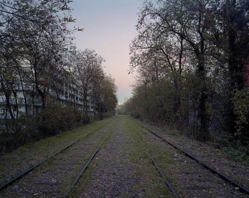 The abandoned railway of Paris