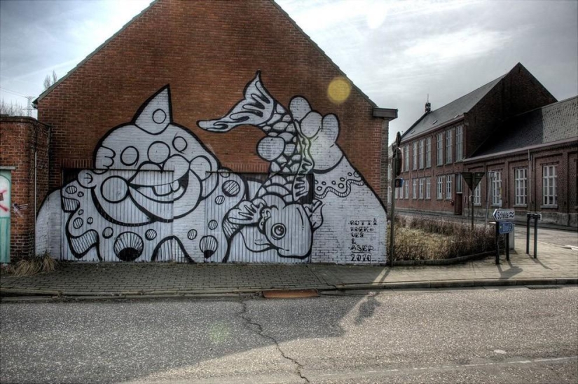 The abandoned village of Doel and its amazing street art
