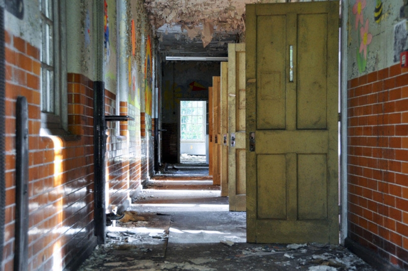 The Adventures of a Serial Intruder The Adventures of a Serial Intruder