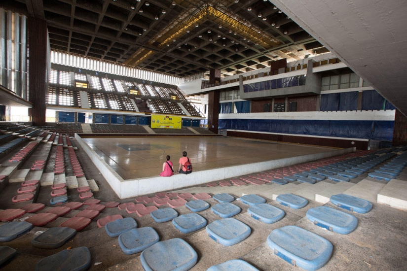 The Adventures of a Serial Intruder The Adventures of a Serial Intruder