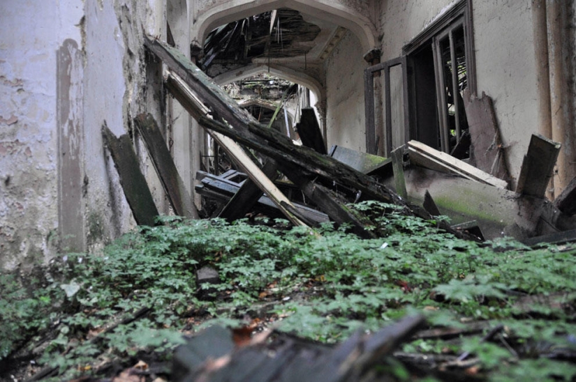 The Adventures of a Serial Intruder The Adventures of a Serial Intruder