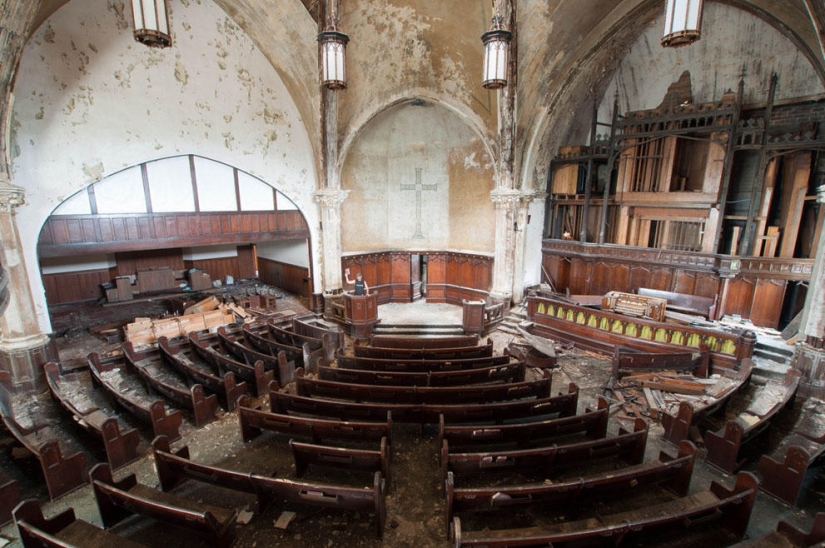 The Adventures of a Serial Intruder The Adventures of a Serial Intruder