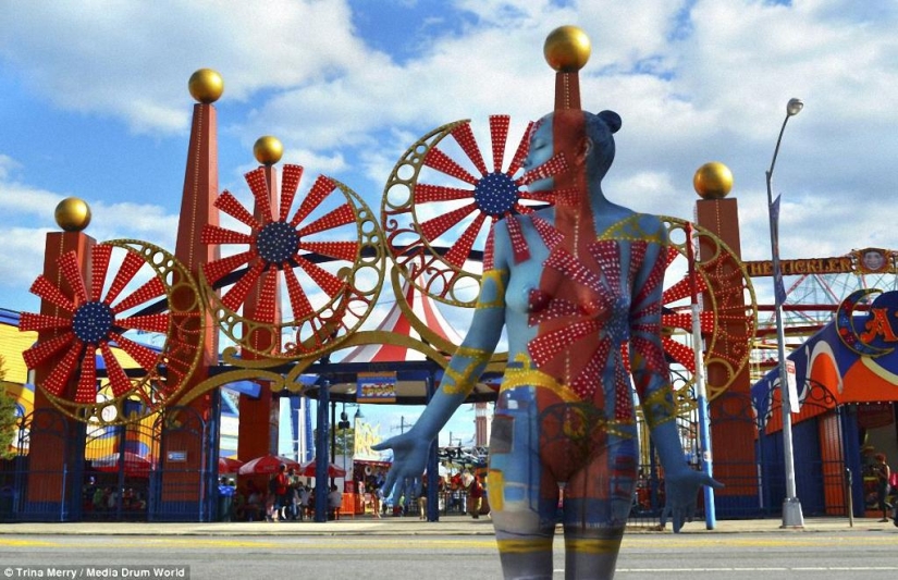 The Art of Disguise: Nude Models in New York City