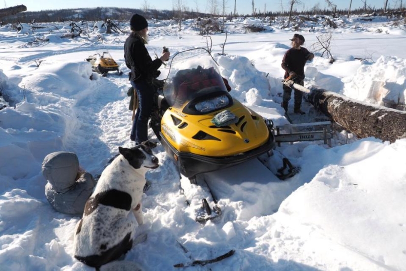 The Atchley family has been living for 18 years as hermits away from civilization