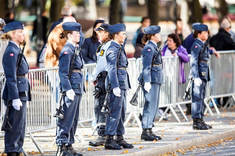 The beautiful half of the Norwegian army
