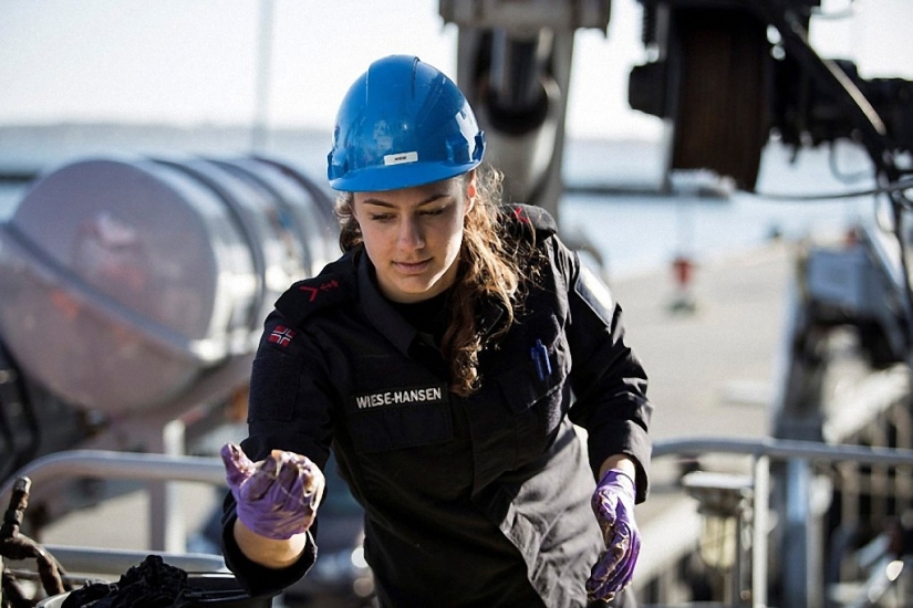 The beautiful half of the Norwegian army