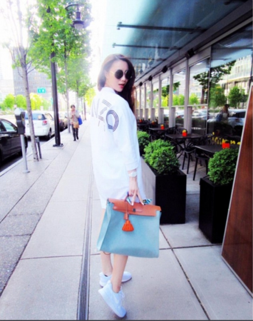 The Beautiful Life of China's Golden Youth The Beautiful Life of China's Golden Youth