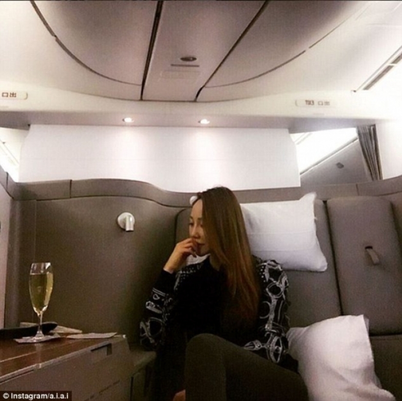 The Beautiful Life of China's Golden Youth The Beautiful Life of China's Golden Youth