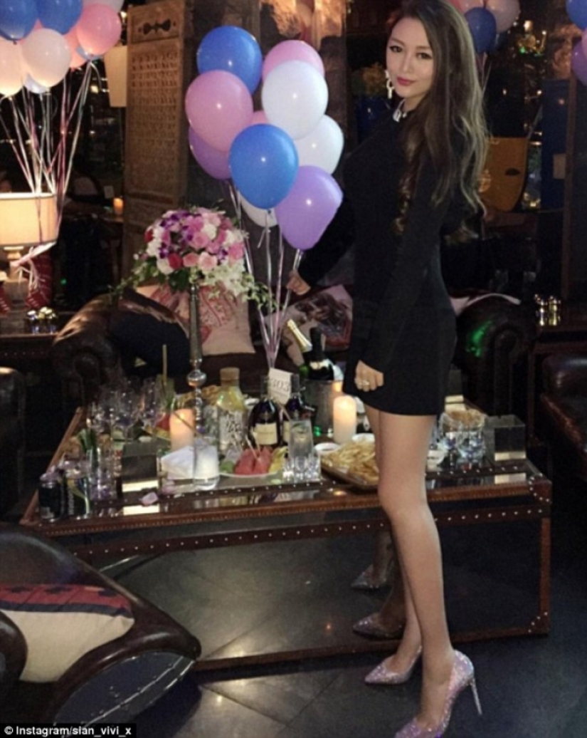 The Beautiful Life of China's Golden Youth The Beautiful Life of China's Golden Youth