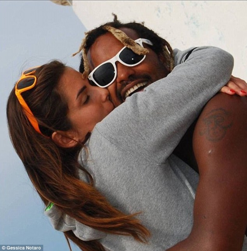 The beauty queen, who was doused with acid by her ex-fiance, showed a disfigured face The beauty queen, who was doused with acid by her ex-fiance, showed a disfigured face