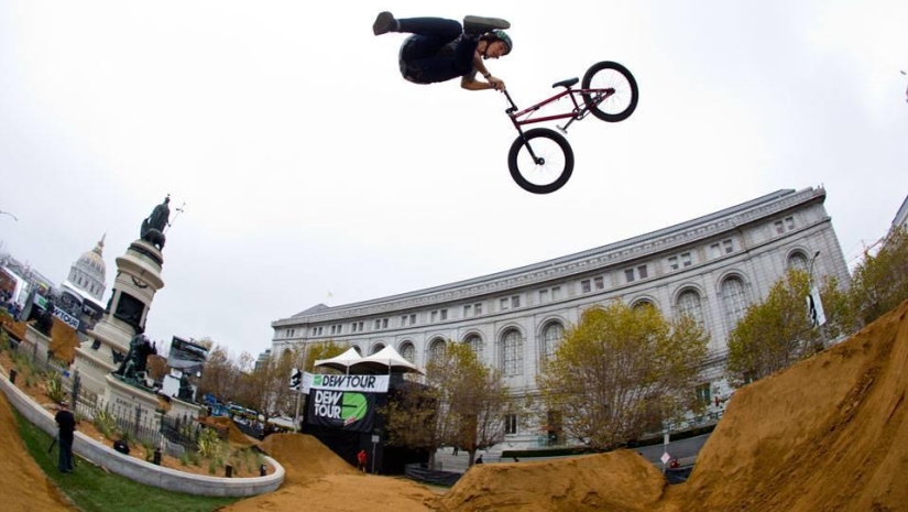 The best photos from the finals of the extreme sports Dew Tour-2013