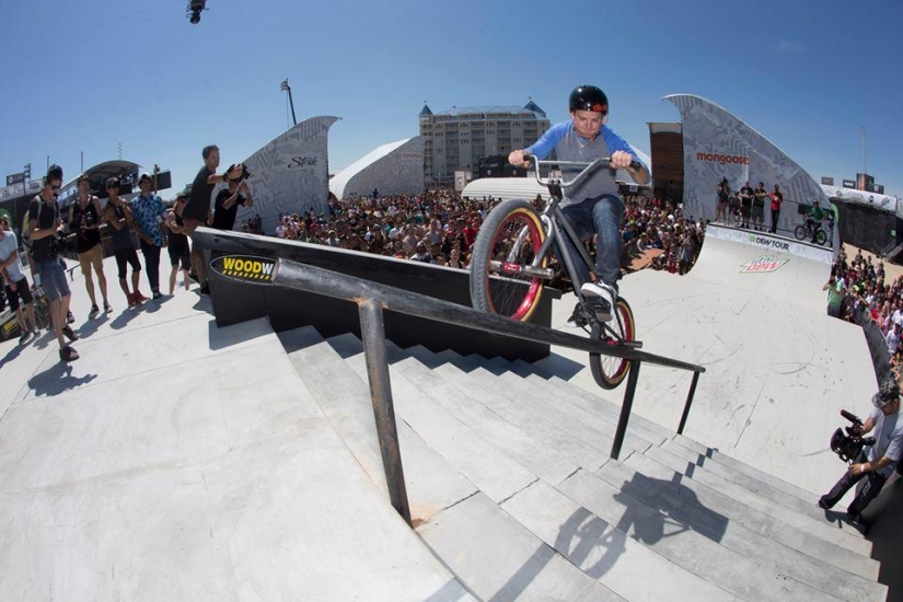The best photos from the finals of the extreme sports Dew Tour-2013