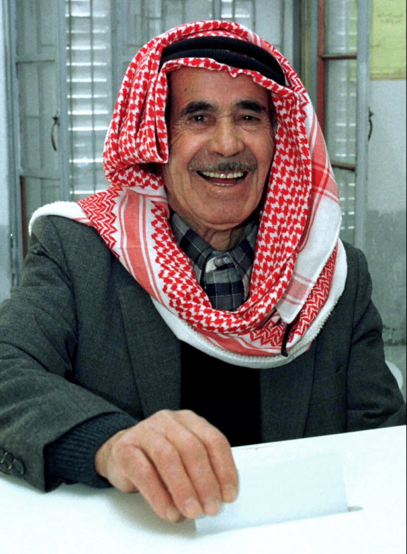 The brightest and most emotional photos of happy people