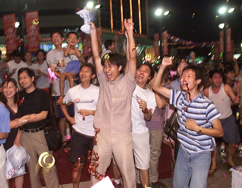 The brightest and most emotional photos of happy people