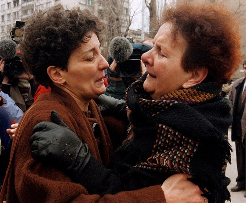 The brightest and most emotional photos of happy people