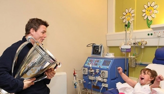 The brightest and most emotional photos of happy people