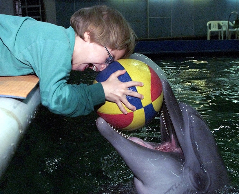 The brightest and most emotional photos of happy people